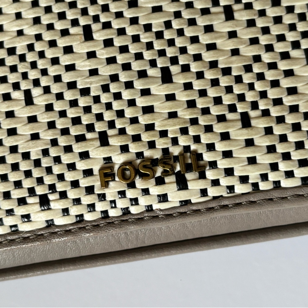 Fossil Wallet - Picture 6 of 6